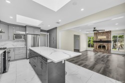 1988 140 Street  Surrey, BC V4A 4H3