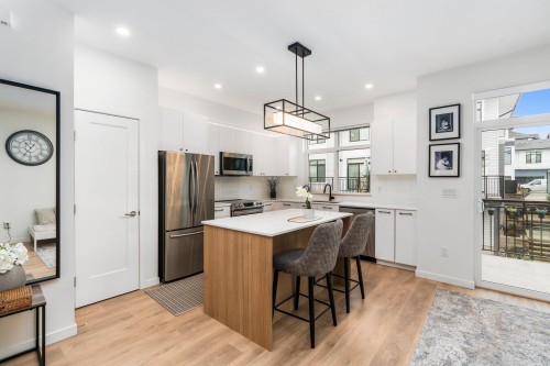 41-15235 Sitka Drive, Surrey, BC 