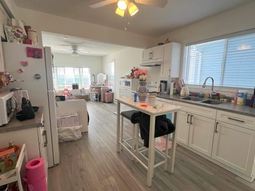 15156 Victoria Avenue, White Rock, BC 