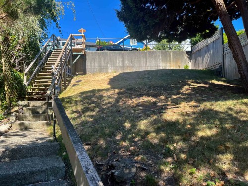 15156 Victoria Avenue, White Rock, BC 