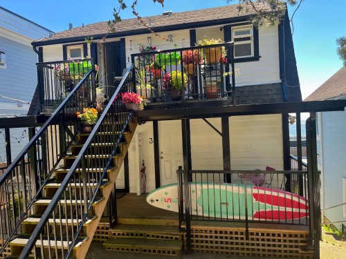 15156 Victoria Avenue, White Rock, BC 