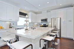 25-2925 King George Boulevard  Surrey, BC V4P 1B8