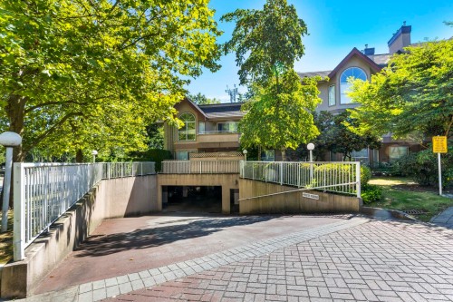 310-7435 121A Street, Surrey, BC 