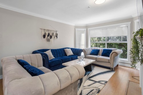 310-7435 121A Street, Surrey, BC 