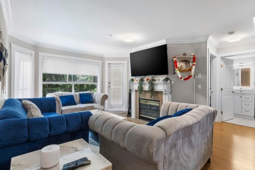 310-7435 121A Street, Surrey, BC 