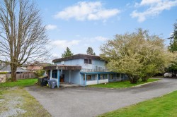 2058 --2060 156 Street  Surrey, BC V4A 4V1