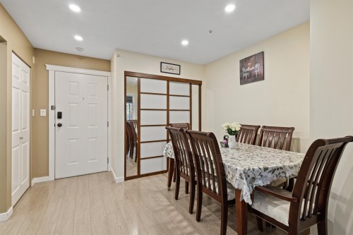 206-2526 Lakeview Crescent, Abbotsford, BC 