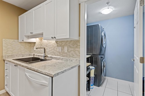 206-2526 Lakeview Crescent, Abbotsford, BC 