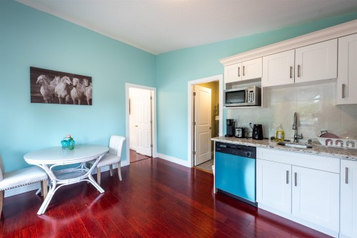 16111 10 Avenue, Surrey, BC 