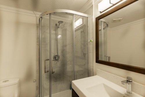 16111 10 Avenue, Surrey, BC 