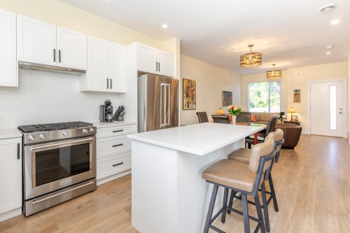 45-16433 19 Avenue  Surrey, BC V3Z 0Z1