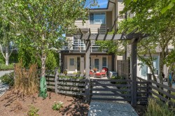 22-15405 31 Avenue  Surrey, BC V3Z 2W5