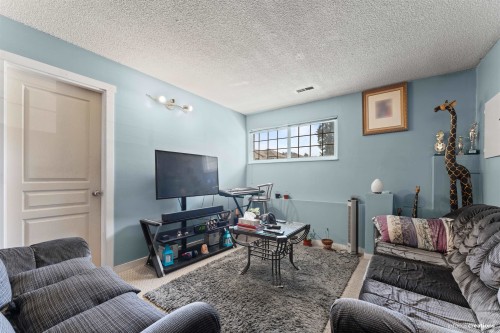 13137 99 Avenue, Surrey, BC 