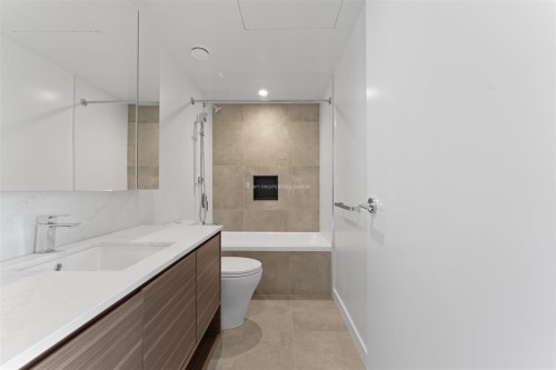 4105-13725 George Junction, Surrey, BC 