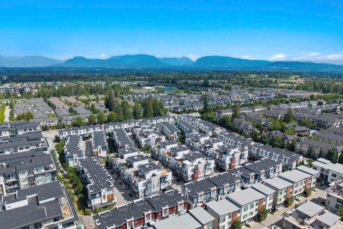 25-7947 209 Street, Langley, BC 