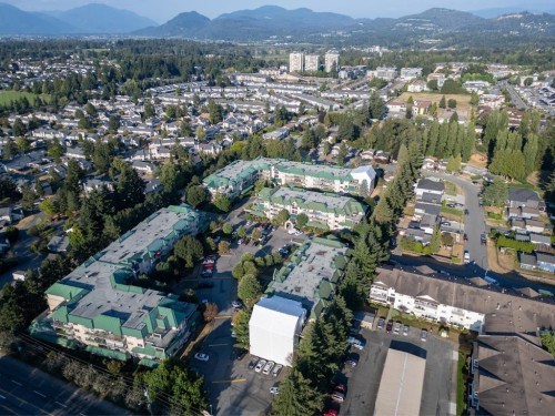 208-2960 Trethewey Street, Abbotsford, BC 