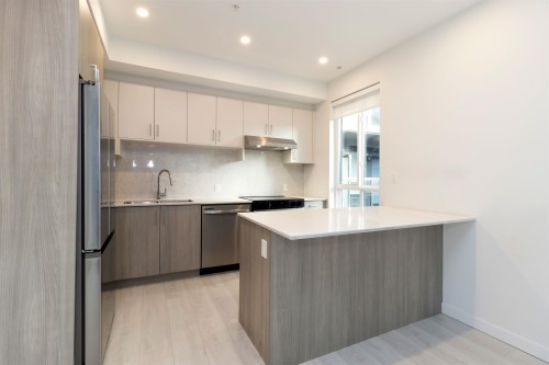 201-13838 108 Avenue  Surrey, BC V3T 0T8