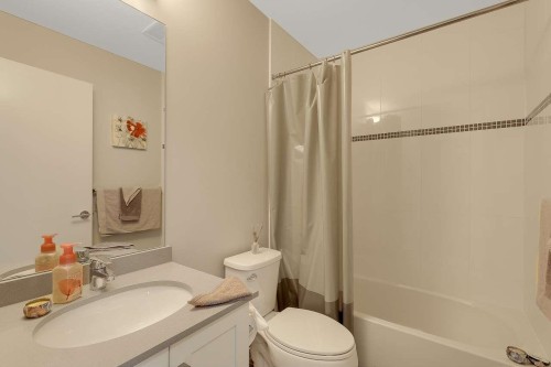 51-5858 142 Street, Surrey, BC 