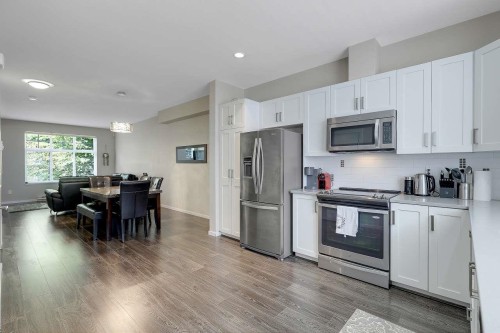 51-5858 142 Street, Surrey, BC 