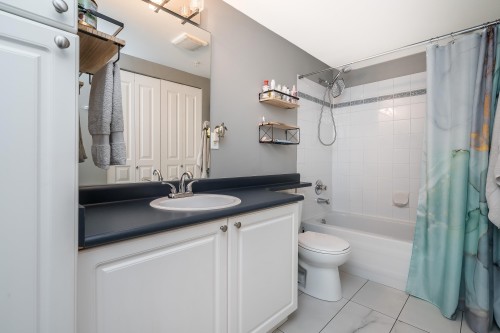 120-9979 140 Street, Surrey, BC 