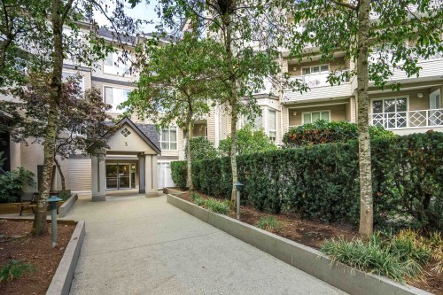 120-9979 140 Street, Surrey, BC 