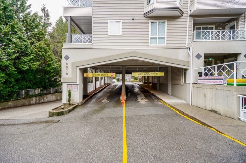 120-9979 140 Street, Surrey, BC 