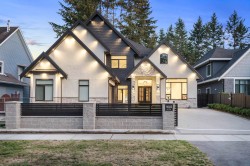 14022 20a Avenue  Surrey, BC V4A 9S3