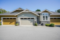 10-15989 Mountain View Drive  Surrey, BC V3Z 0M9