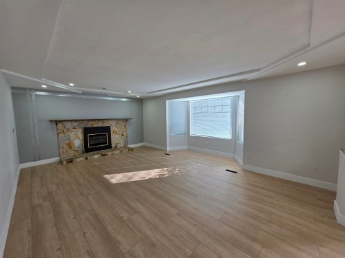 10381 Main Street, Delta, BC 