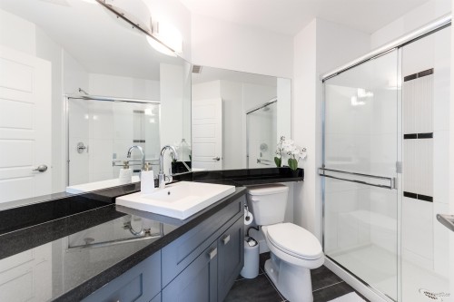 214-20068 Fraser Highway, Langley, BC 