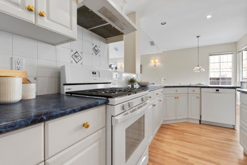 15355 Sequoia Drive, Surrey, BC 