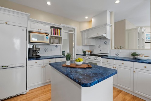 15355 Sequoia Drive, Surrey, BC 