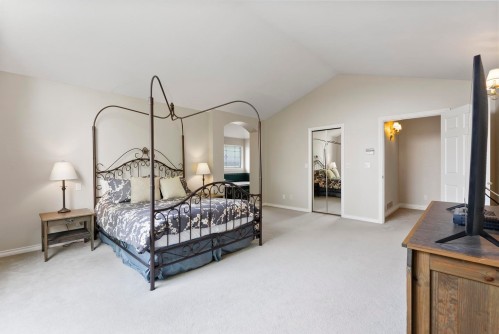 15355 Sequoia Drive, Surrey, BC 