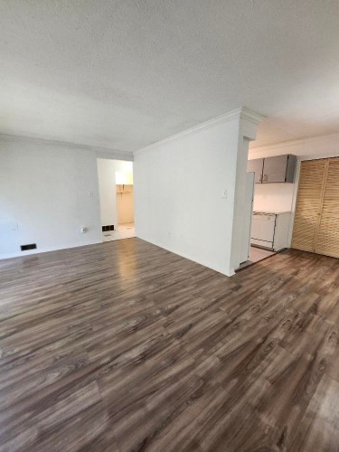 121-14159 104 Avenue, Surrey, BC 