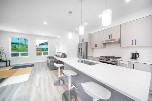 7781 206 Street, Langley, BC 