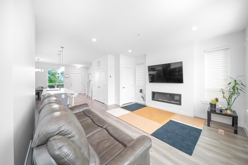 7781 206 Street, Langley, BC 