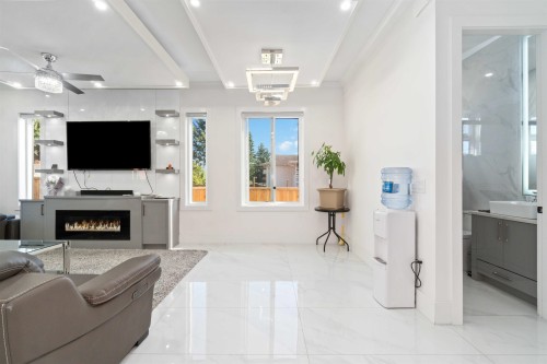 7688 115A Street, Delta, BC 