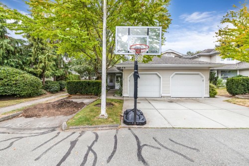 17-6478 121 Street, Surrey, BC 