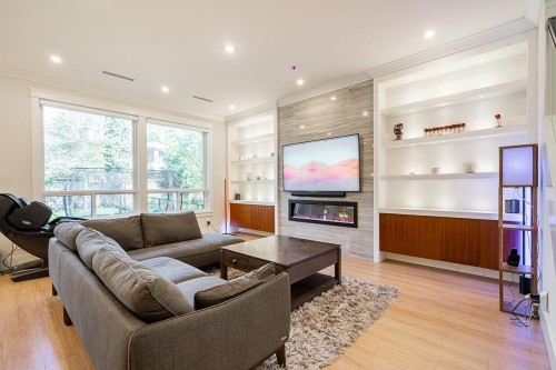 15699 77B Avenue, Surrey, BC 