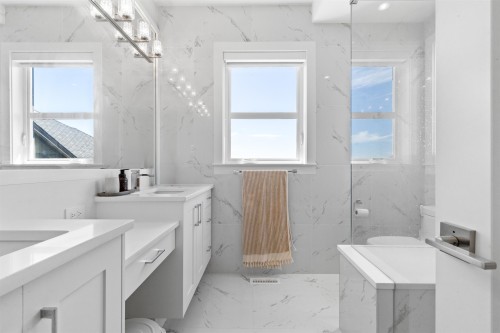 16521 58 Avenue, Surrey, BC 