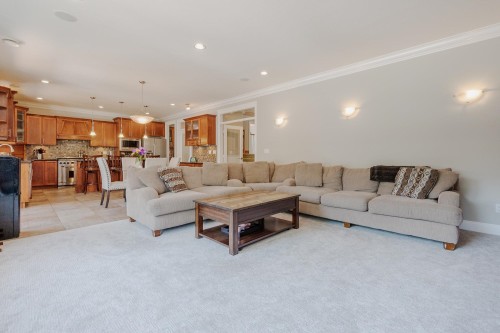 6648 181 Street, Surrey, BC 