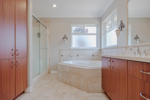 6648 181 Street, Surrey, BC 