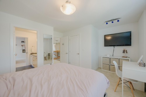 6648 181 Street, Surrey, BC 