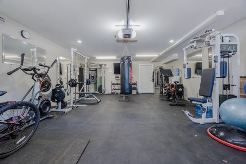 6648 181 Street, Surrey, BC 