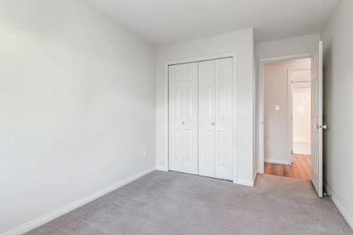 205-5909 177B Street, Surrey, BC 