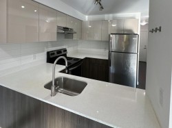 103-10688 140 Street  Surrey, BC V3T 0M6