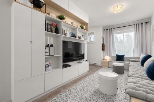 63-9718 161A Street, Surrey, BC 