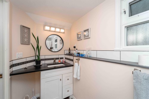 33450 Huggins Avenue, Abbotsford, BC 