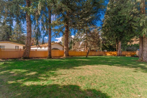 33450 Huggins Avenue, Abbotsford, BC 