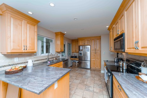 33450 Huggins Avenue, Abbotsford, BC 